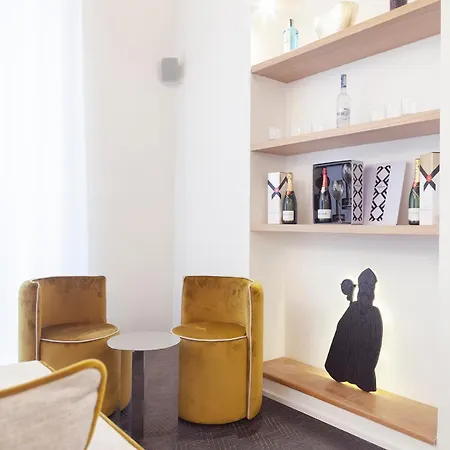 Leukos Luxury * Bari