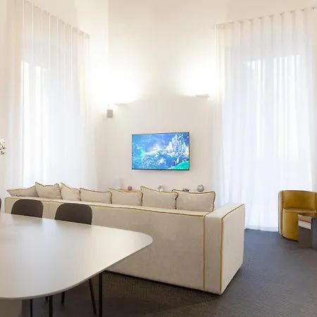 Leukos Luxury Apartment